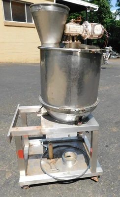 USED K-TRON AGITATED HOPPER AGITATED HOPPER