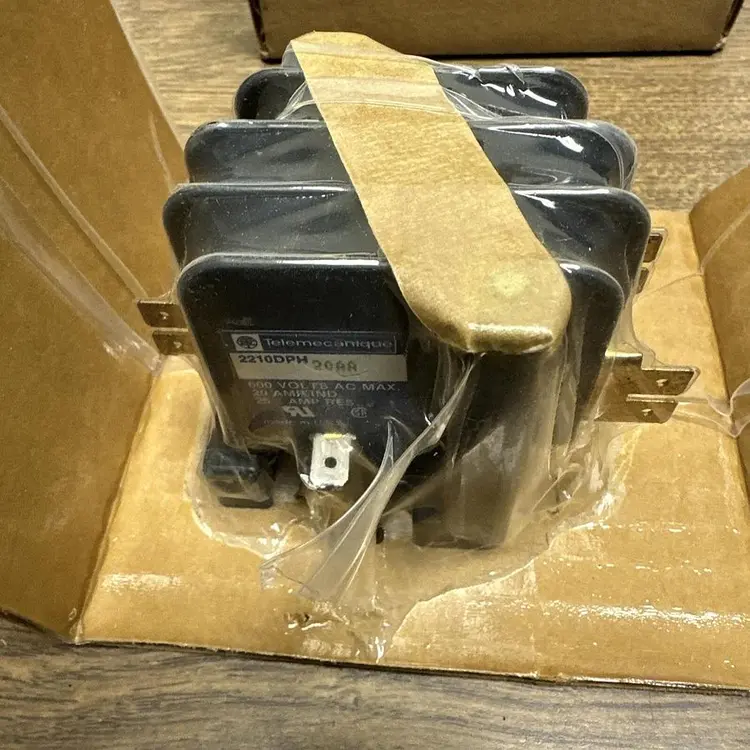 New | in-Stock TELEMECANIQUE 2210DPH20AA Miscellaneous Equipment (Electrical & Power) | Surplus Asset Holdings #1193115