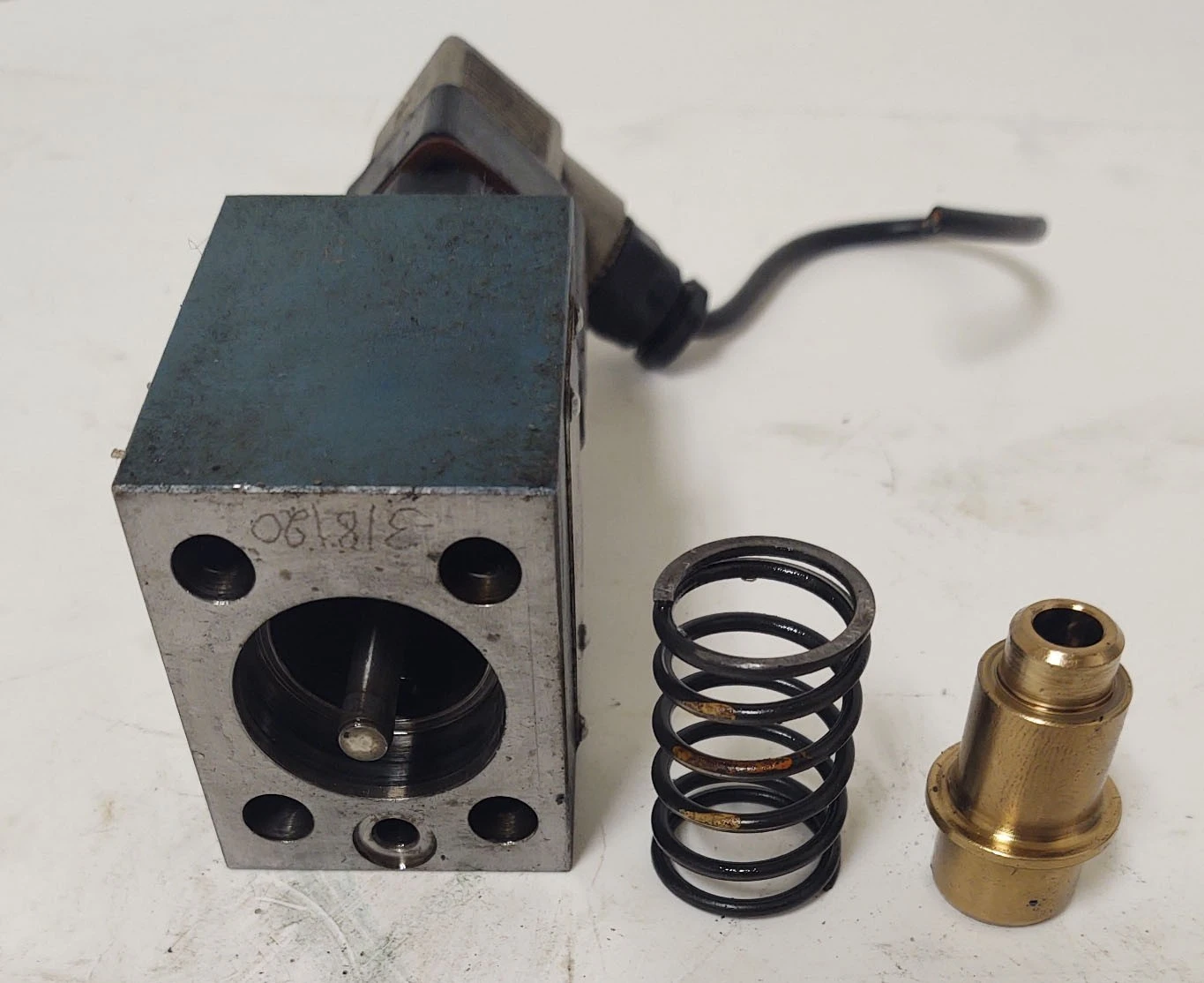 USED Bosch 0 810 060 701