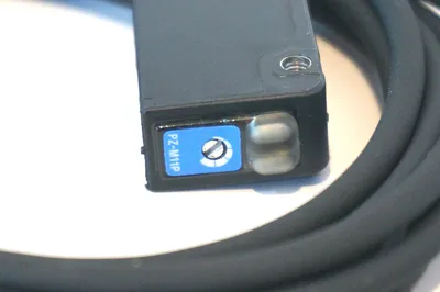 NEW KEYENCE PZ-M11P PHOTO SENSOR PZM11P