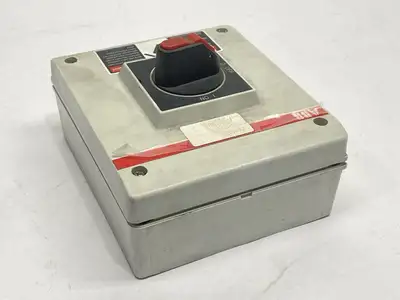 NF16E-3PBJB | ABB  Enclosed Non-Fused Disconnect Switch 16A 3P 600VAC - Used