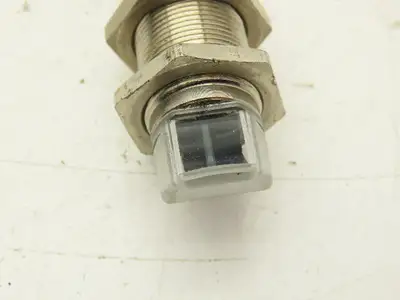 Balluff BOS 18MR-PA-LR10-S4 Photoelectric Sensor Switch  Lot of 2