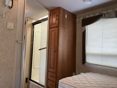 USED 2006 JAYCO GREYHAWK 31