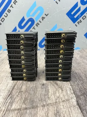 SIEMENS 6ES7 138-4CA01-0AA0 Electrical/PLC/Automation | ESS Industrial Equipment Sales (4)