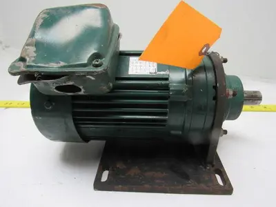 Sumitomo SM-Cyclo CNFM034085YA 1/3HP Gear Motor 25:1 Ratio 208-230/460V 3Ph