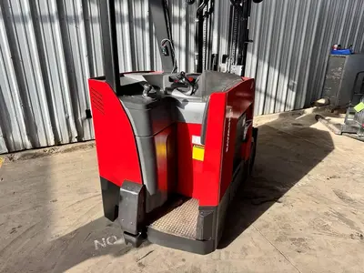 USED 2019 RAYMOND 425-C50TT