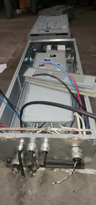 USED SIEMENS DEADFRONT SWITCHBOARD PANEL