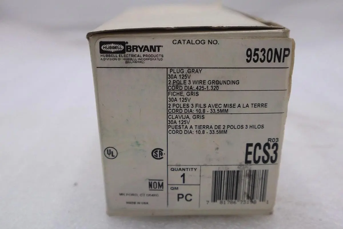 NEW OPEN BOX Bryant 9530NP Straight Blade Plug STOCK K-3134