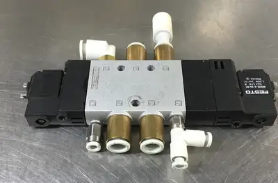 FESTO CPE14-M1BH-5/3GS-1/8 196938 Solenoid Valve + (2) 663523 Coils 24VDC 6B