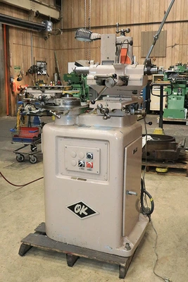USED 1990 O.K. Tool R6, NEW 1990, WITH WORKHEAD,