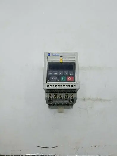 Used ALLEN BRADLEY 160BA02NSF1P1 Variable Speed Drives | ND Industrial Surplus #1222370