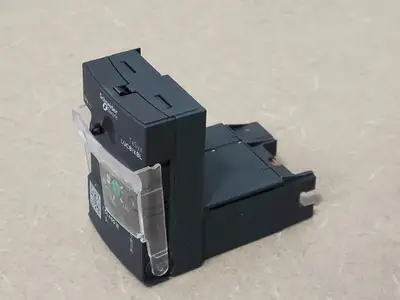 NEW SCHNEIDER ELECTRIC LUCB1XBL