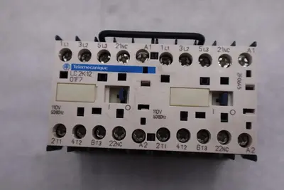 LC2K1201F7 NEW Schneider Reversing contactor STK GF194A