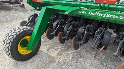 USED 2018 JOHN DEERE 1590