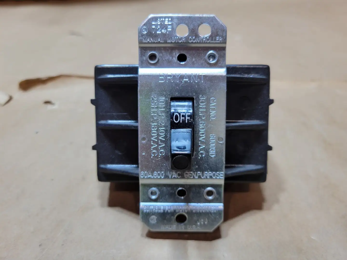 New | in-Stock HUBBELL HBL7863D Switchgears British Columbia CA | Lenmark #1438243