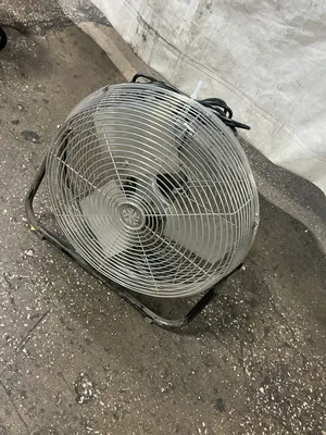 18” 18” Floor Fan