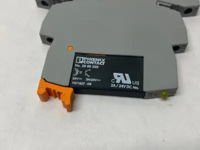 USED PHOENIX CONTACT OPTOCOUPLER W/ SOLID-STATE RELAY