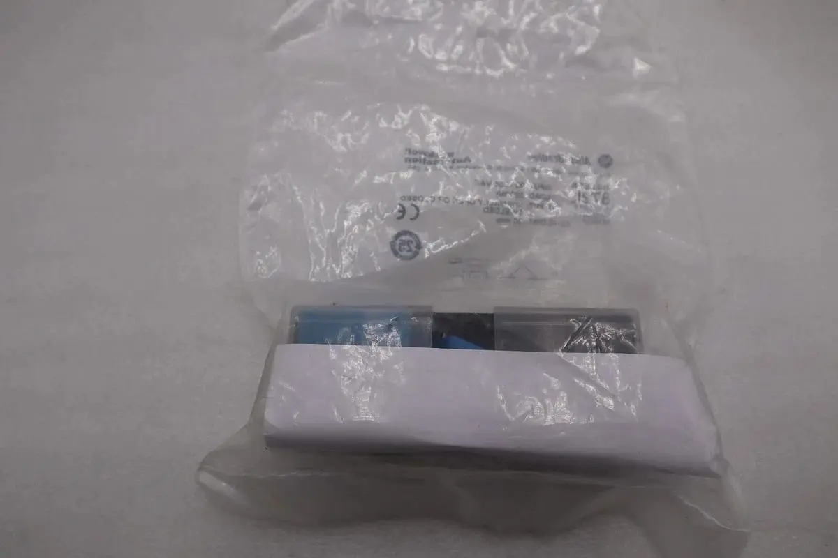 ALLEN BRADLEY 872L-A20E40-R3 SER. A 20-250VAC NEW UNIT STOCK G833A