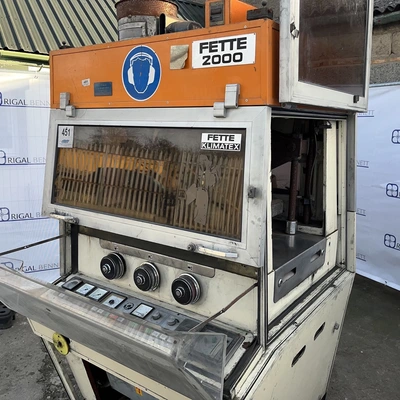 Fette Perfecta 2000 Kilmatex 28 Station Rotary Tablet Press