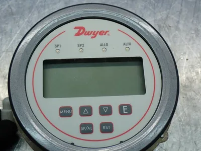 USED DWYER DH3006