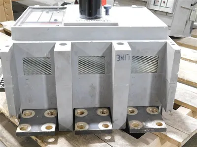 GE TPVF6620 PowerBreak Circuit Breaker 2000A 600V Handle Damage See Pics Used