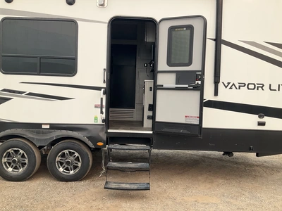 Used 2022 KEYSTONE FUZION IMPACT EDITION Campers, Caravans, Motorhomes Michigan US | Miedema Asset Management Group #1327829