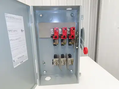 Eaton DH364FGK Fusible Disconnect Safety Switch 200A 600V 3Ph