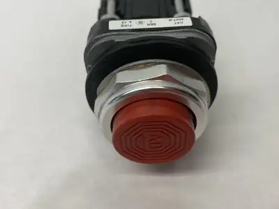 USED ALLEN-BRADLEY SER. T MOMENTARY PUSHBUTTON RED W/ 2X 800T-XA CONTACT BLOCK