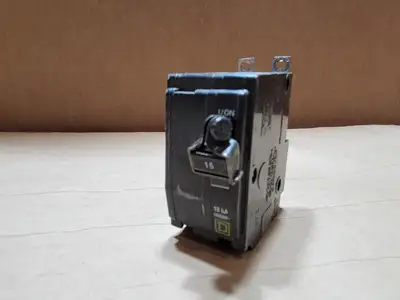 USED SQUARE D QOB215