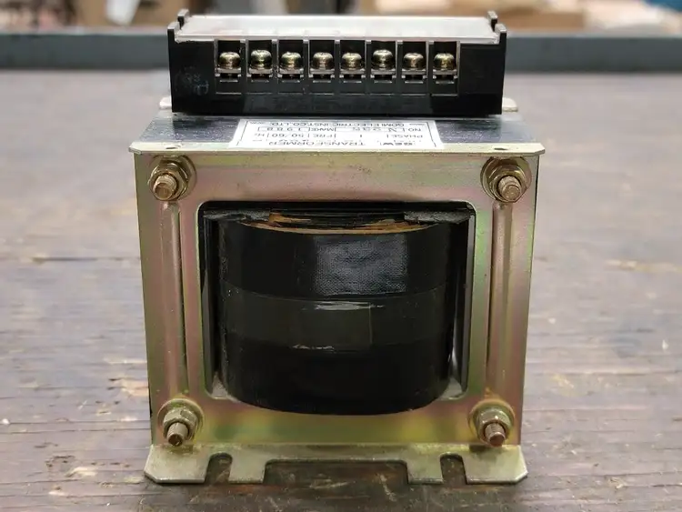 Used GOMI ELECTRIC T-1B Transformers British Columbia CA | Lenmark #264921