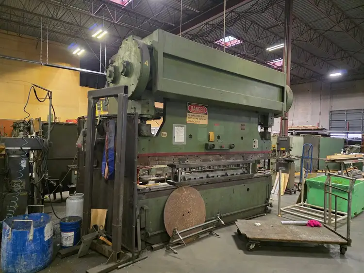 Used WYSONG 225-10 Press Brakes British Columbia CA | Lenmark #913323