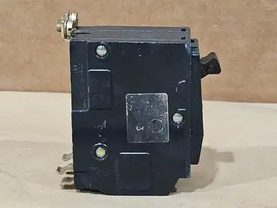 Used SQUARE D QOB250 Switchgears British Columbia CA | Lenmark #1438471