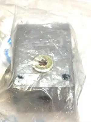 NEW FESTO VACUUM GENERATOR G1/4 PORTS 6890