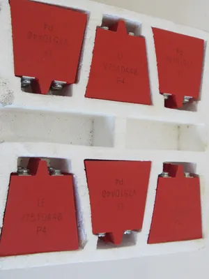 NEW BOX OF 11 LITTELFUSE V751DA40 VARISTORS