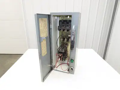 Allen Bradley 512-AACD-24 Combination Starter NEMA Size 0 Fusible 5HP 600V 3ph