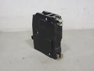USED SQUARE D QOB120