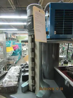 2713-700 Mitutoyo 12″ HeightMaster Digital Height Gage, Model 515-355