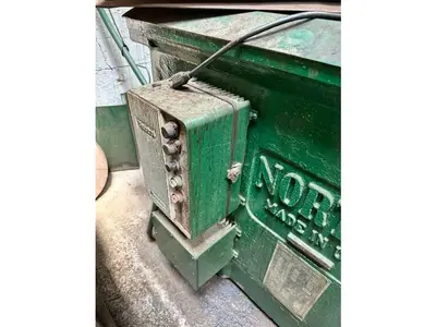 15" X 40" NORTON PLAIN CYLINDRICAL GRINDER: YOBRO #23832