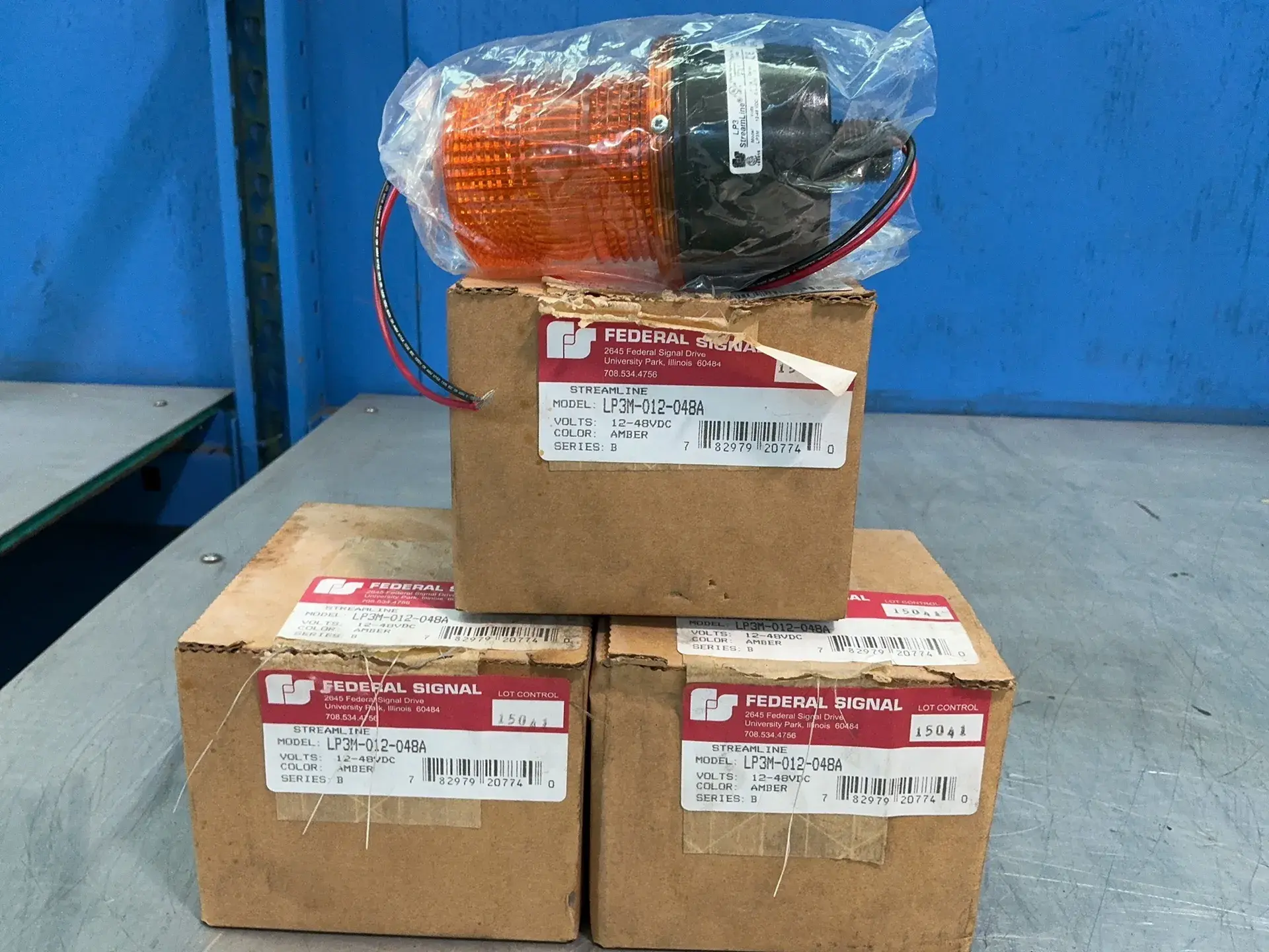Used FEDERAL SIGNAL LP3M012048A Light Source Equipment Ohio US | HGR 24 #1488524
