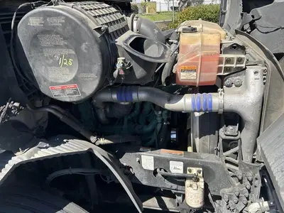 USED 2021 VOLVO VNR42T300
