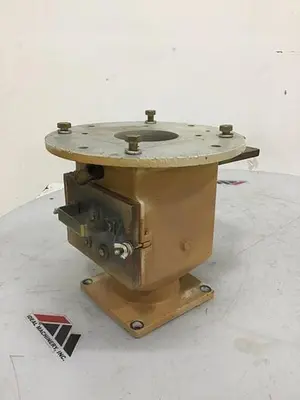 USED METAL FABRICATOR MAGNET