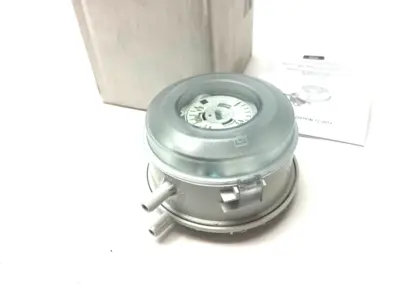 New | in-Stock HUBA CONTROL RELATIVE OR DIFFERENTIAL PRESSURE SWITCH 0.4...4INCHH2O Pressure Switches | Maverick Industrial Sales #1112188