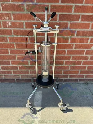 USED MILLIPORE QUIKSCALE 100 / 550 CHROMATOGRAPHY COLUMN 4L