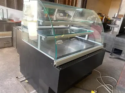 USED CANADIAN REFRIGERATED DISPLAY DLRP5146
