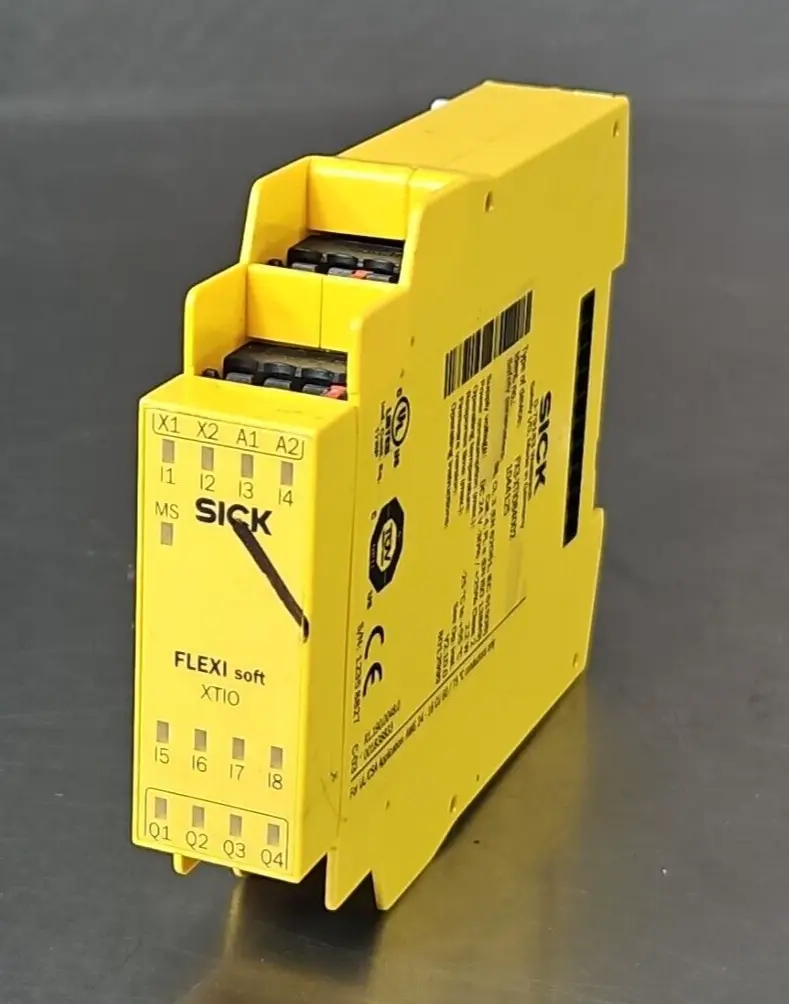 SICK FX3-XTI084002 Safety relay (BIN4.4.4)