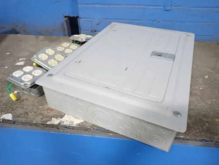 Used SIEMENS P1224L3125CU Electrical Panels Ohio US | HGR 24 #835124