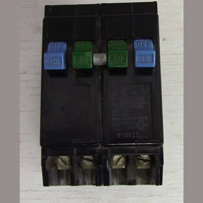 Cutler Hammer 2 Pole 30A With Two 1 Pole 15A Push-in Breaker