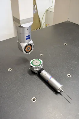 2009 ZEISS CONTURA G2 7/7/6 RDS Coordinate Measuring Machines | Machnet (2)
