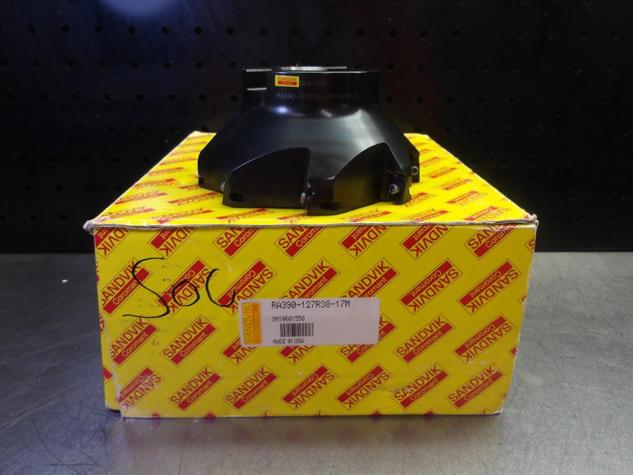 Sandvik 5" Indexable Facemill 1.5" Arbor RA390-127R38-17M (LOC3558A)