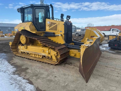 USED 2021 Caterpillar D5